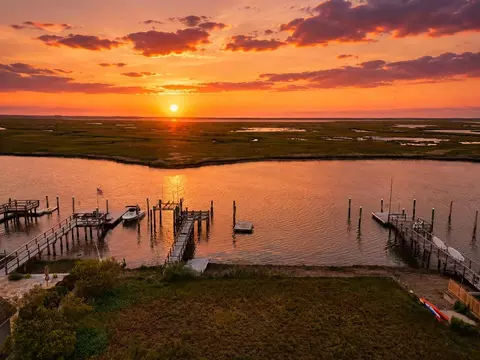 6088 Ocean Dr, Avalon, NJ 08202