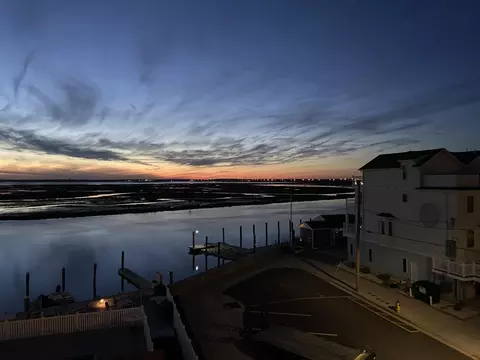 222 W 3rd Ave #301, North Wildwood, NJ 08260