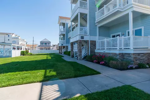222 W 3rd Ave #301, North Wildwood, NJ 08260