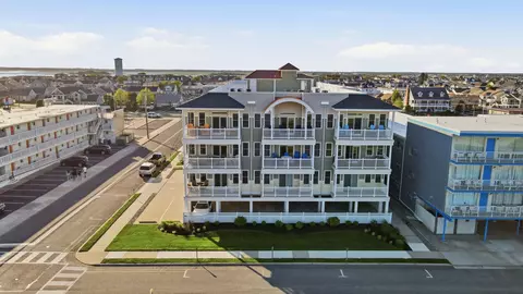 407 E Palm Rd #204, Wildwood Crest, NJ 08260