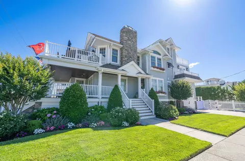 199 11th St, Avalon, NJ 08202