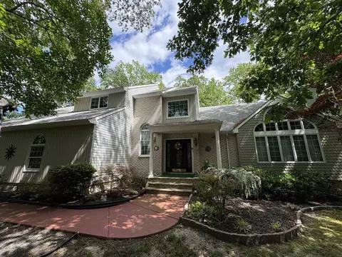 4 Moore Ter, Cape May Court House, NJ 08210