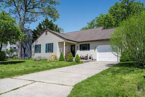 413 Tahoe Dr, Villas, NJ 08251