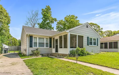 305 Village Rd, Villas, NJ 08251