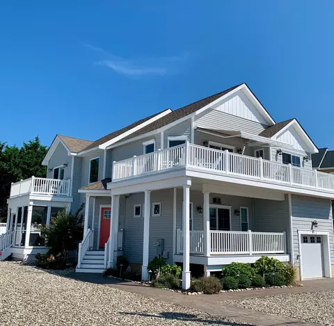 511 Village Rd, Villas, NJ 08251