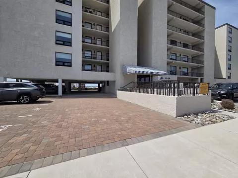 336-338 Bay Ave # 205, Ocean City, NJ 08226