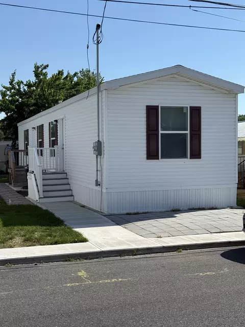122 Priest Blvd, Rio Grande, NJ 08242