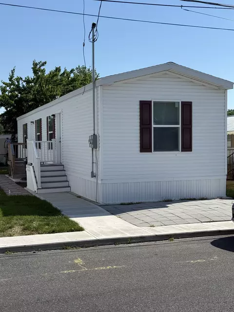 122 Priest Blvd, Rio Grande, NJ 08242
