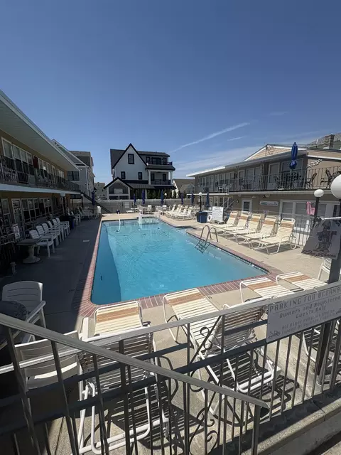 422 E 4th St # 104, North Wildwood, NJ 08260