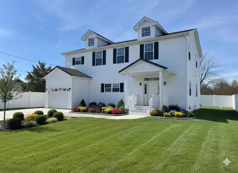 106 N 6th St, Rio Grande, NJ 08242
