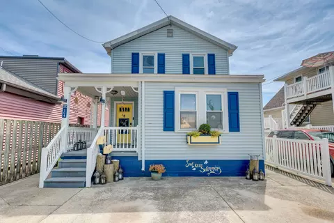 104 W Morning Glory Rd, Wildwood Crest, NJ 08260
