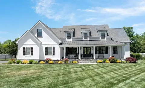 8 Hoppys Ln, Cape May Court House, NJ 08210