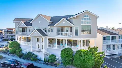 500 Anglesea Dr #B, North Wildwood, NJ 08260