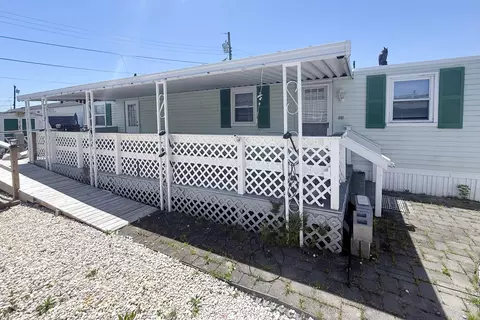 30 Yerkes Ave, Wildwood, NJ 08260