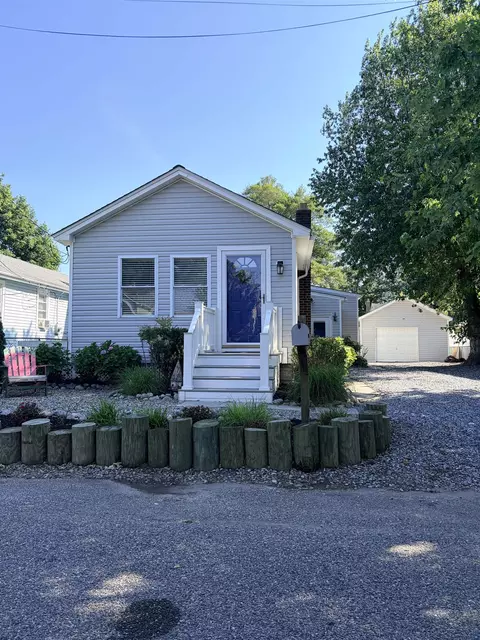154 New Jersey Ave, Villas, NJ 08251