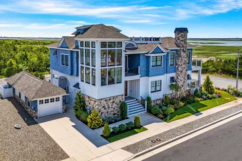 235 122nd St, Stone Harbor, NJ 08247