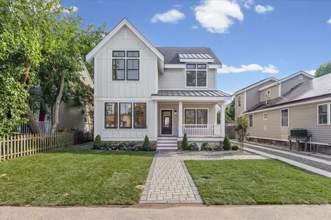 11 E Mechanic St, West Cape May, NJ 08204