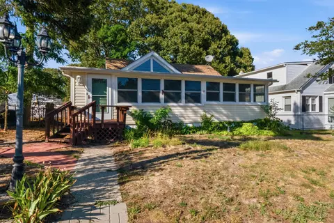 5 W Drumbed Rd, Villas, NJ 08251
