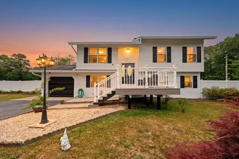2 E Ridgewood Ave, Galloway, NJ 08205