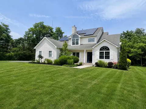 8 Allaire Ln, Cape May Court House, NJ 08210