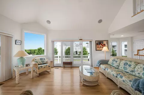 Living - 105 40th St, Avalon, NJ 08202 photo 4 of 4