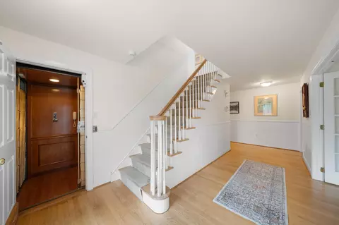 Entry Way - 105 40th St, Avalon, NJ 08202 photo 1 of 6