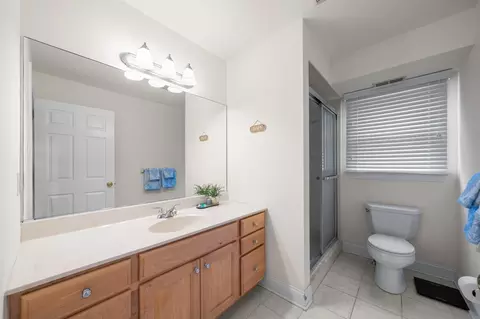 Bath - 105 40th St, Avalon, NJ 08202 photo 2 of 5