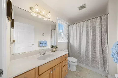 Bath - 105 40th St, Avalon, NJ 08202 photo 5 of 5