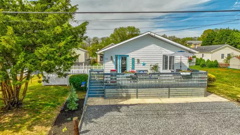 110 Sunray Rd, Del Haven, NJ 08251