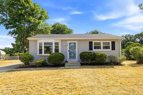 80 Beachhurst Dr, North Cape May, NJ 08204