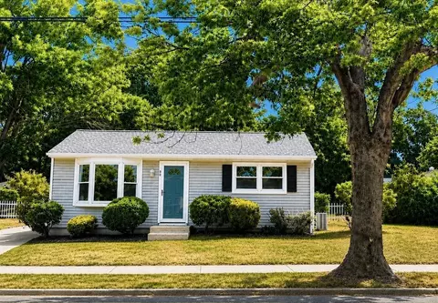 80 Beachhurst Dr, North Cape May, NJ 08204