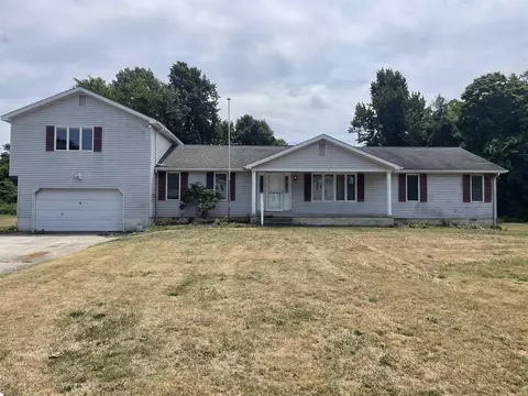 8 Secluded Ln, Rio Grande, NJ 08242