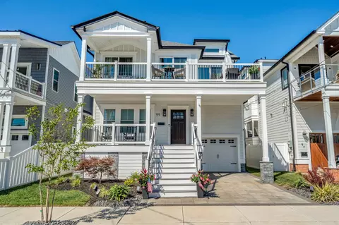 99 W Myrtle Rd, Wildwood Crest, NJ 08260
