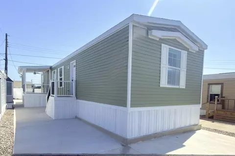 26 Bennett Rd, Wildwood, NJ 08260