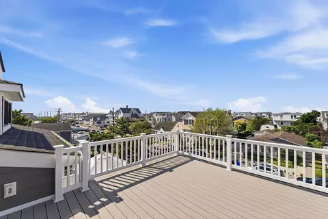 Exterior - 141 30th St, Avalon, NJ 08202 photo 9 of 12