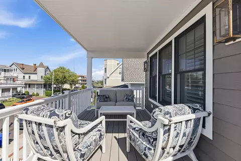 Exterior - 141 30th St, Avalon, NJ 08202 photo 5 of 12