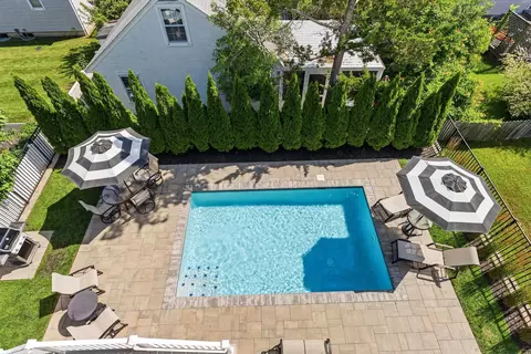 Exterior - 141 30th St, Avalon, NJ 08202 photo 2 of 12