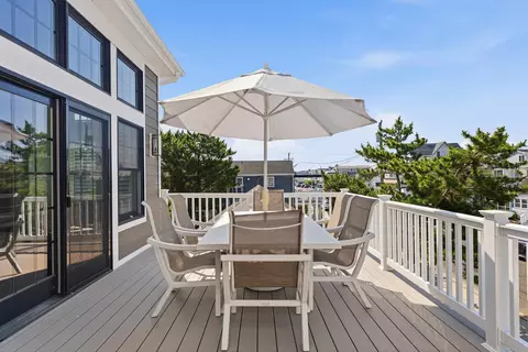 Exterior - 141 30th St, Avalon, NJ 08202 photo 4 of 12