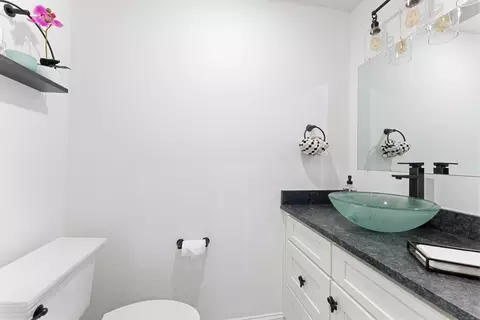 Bath - 141 30th St, Avalon, NJ 08202 photo 1 of 8