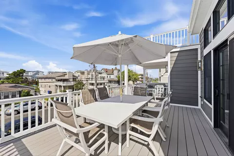 Exterior - 141 30th St, Avalon, NJ 08202 photo 6 of 12