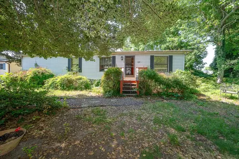 288 E Miami Ave, Villas, NJ 08251