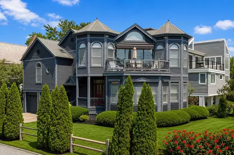 101 Whilldin Ave, Cape May Point, NJ 08212