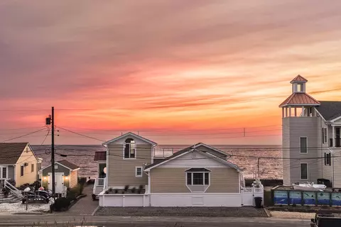 119 Beach Ave, Cape May Court House, NJ 08210