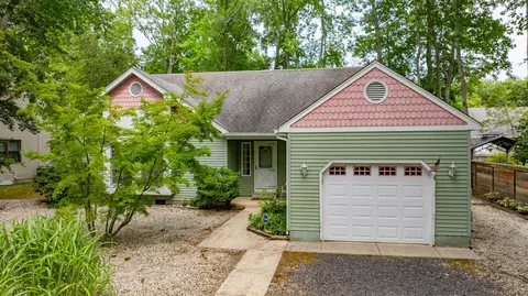 62 Cape Woods Rd, North Cape May, NJ 08204