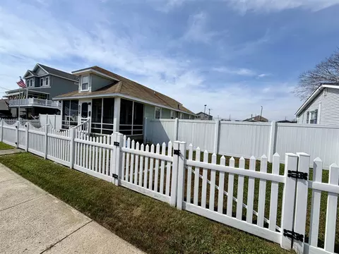 526 W Magnolia Ave, West Wildwood, NJ 08260