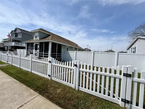526 W Magnolia Ave, West Wildwood, NJ 08260