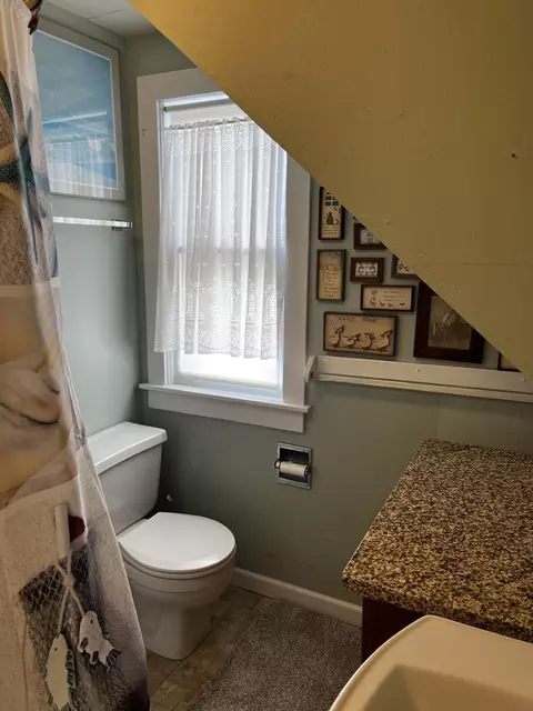 Bath - 9 E Willard Ave, Strathmere, NJ 08248 photo 1 of 2