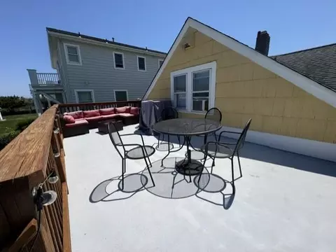 Exterior - 9 E Willard Ave, Strathmere, NJ 08248 photo 3 of 5