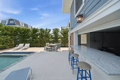 Exterior - 237 26th St #237, Avalon, NJ 08202 photo 5 of 6