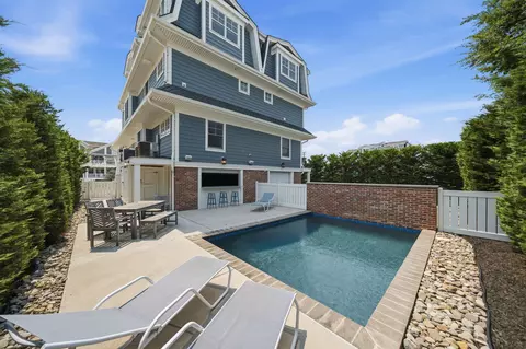 Exterior - 237 26th St #237, Avalon, NJ 08202 photo 6 of 6